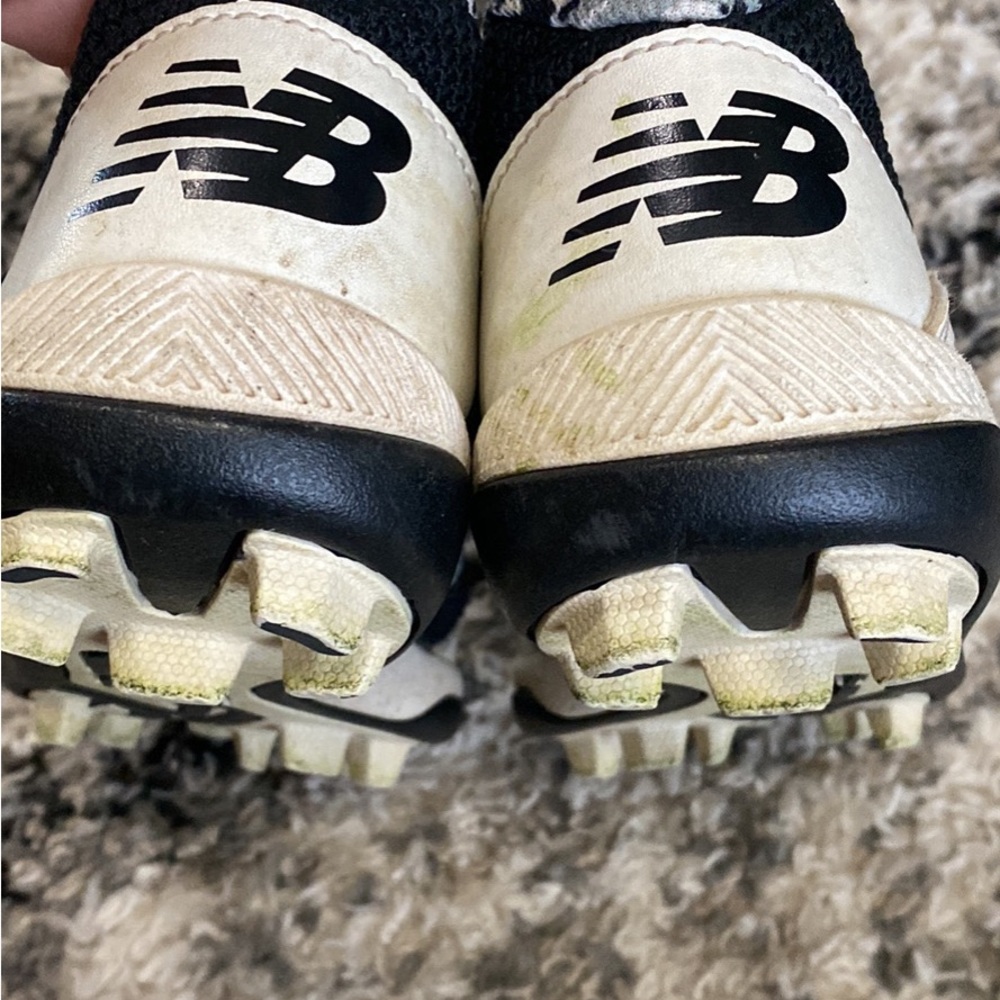 Baseball cleats - Picture 3 of 4